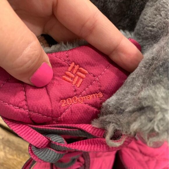 COLUMBIA waterproof warm winter boots. Magenta. Size 4. New condition. - Picture 9 of 9
